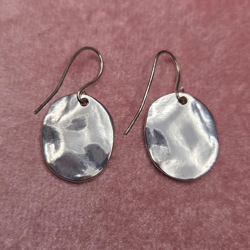 Vintage Style Textured Oval Dangle Earrings Silver Silver 925 Brushed Finish - Picture 5 of 5